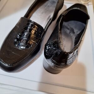 London Fog Black Patent Croc-Embossed Women’s Loafers